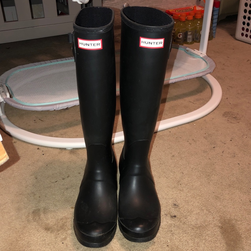 SOLD Hunter tall rain boots women’s size 9 SOLD